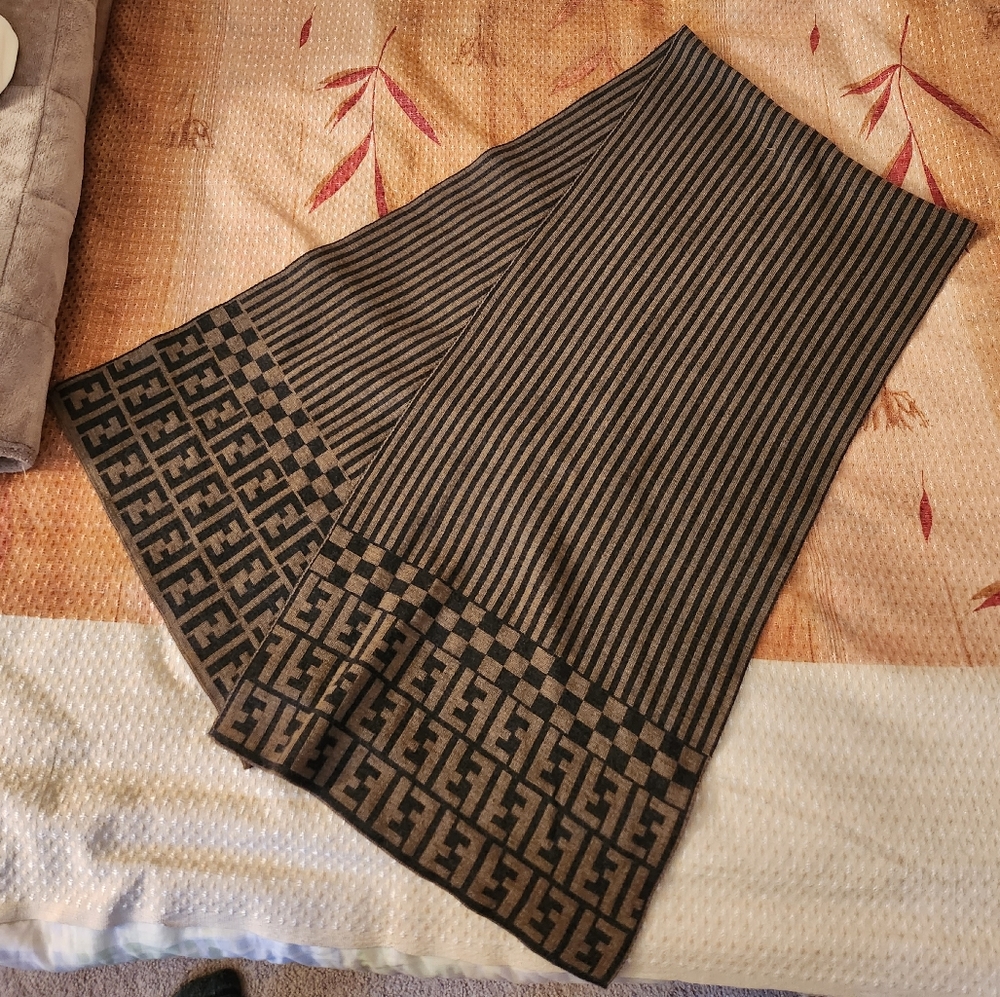 Preloved Fendi Scarf